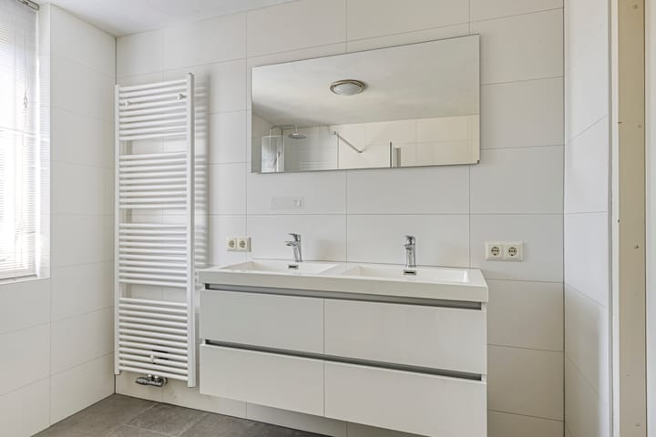 Foto 25 van Genhoes 20