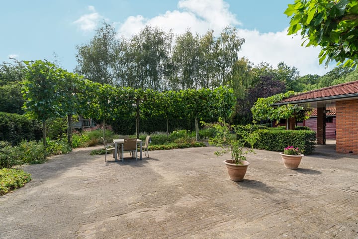 Foto 63 van Burnierlaan 1