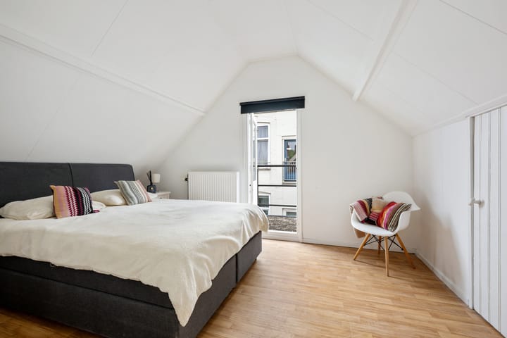 Foto 16 van Adamshofstraat 184-C