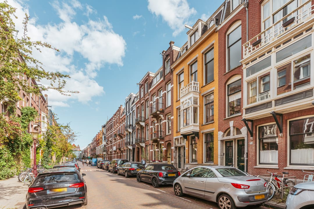 Photo 37 of Valeriusstraat 71-H