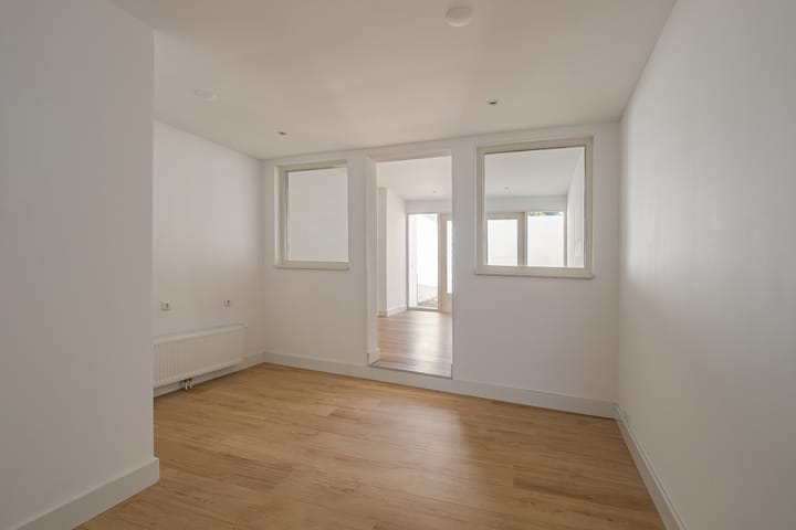 Photo 6 of Sint Josephstraat 54