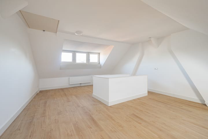 Photo 15 of Sint Josephstraat 54