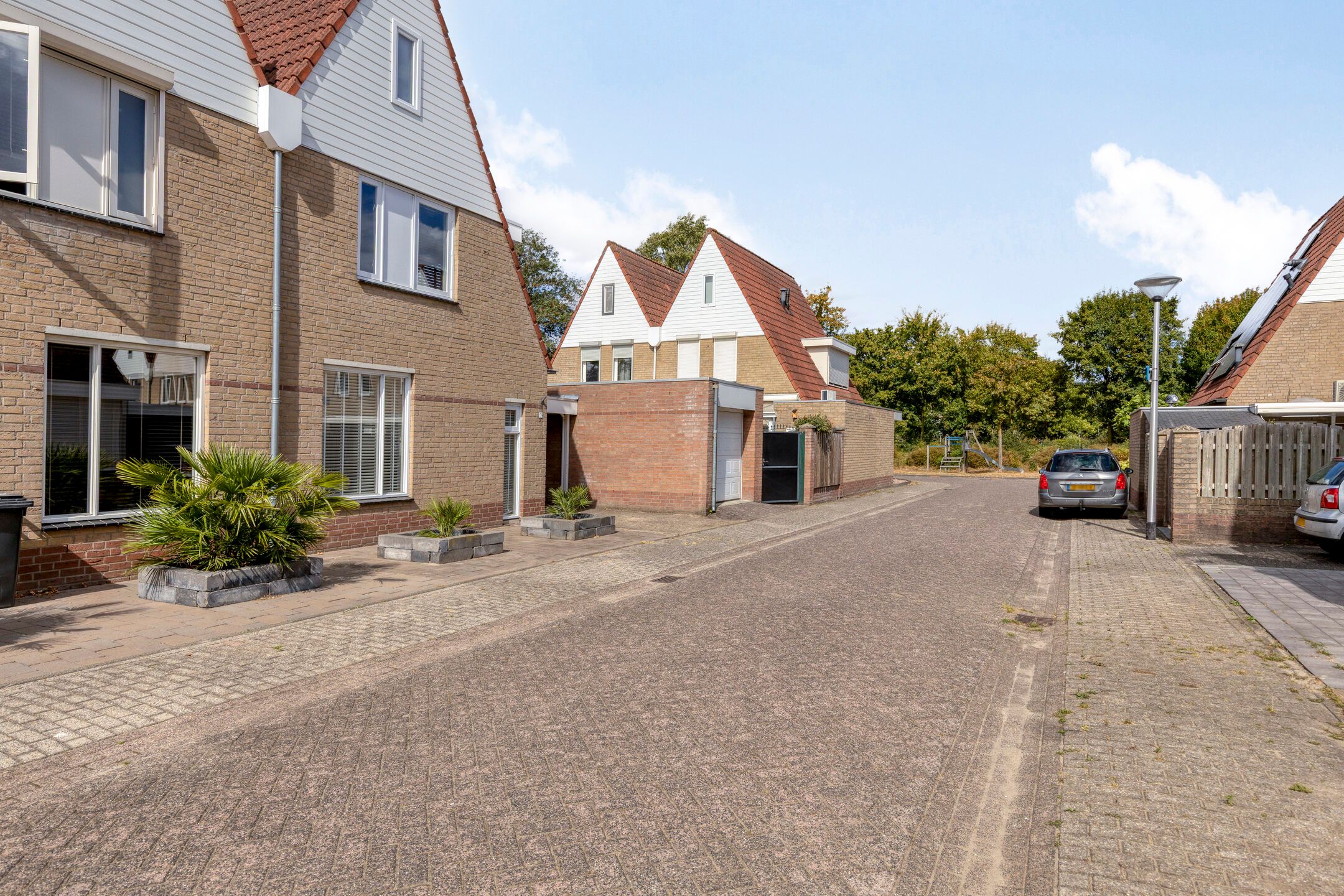 Photo 42 of Hendrik van Veldekestraat 7