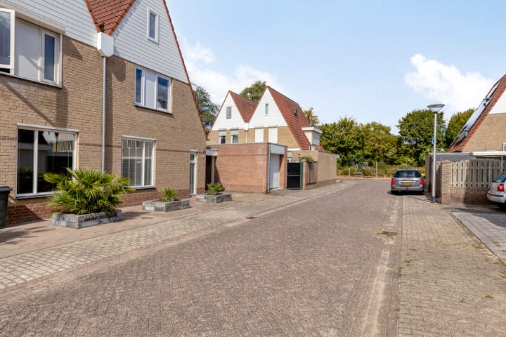 Foto 42 van Hendrik van Veldekestraat 7