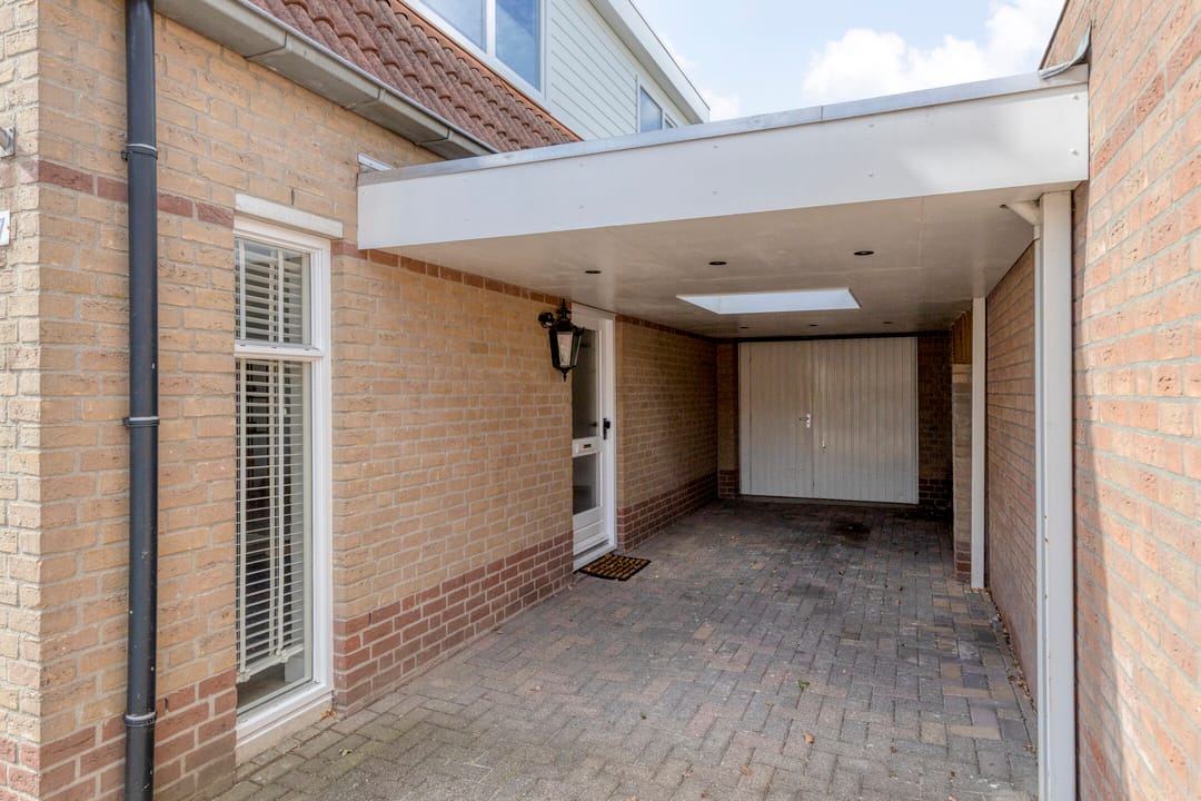 Photo 7 of Hendrik van Veldekestraat 7