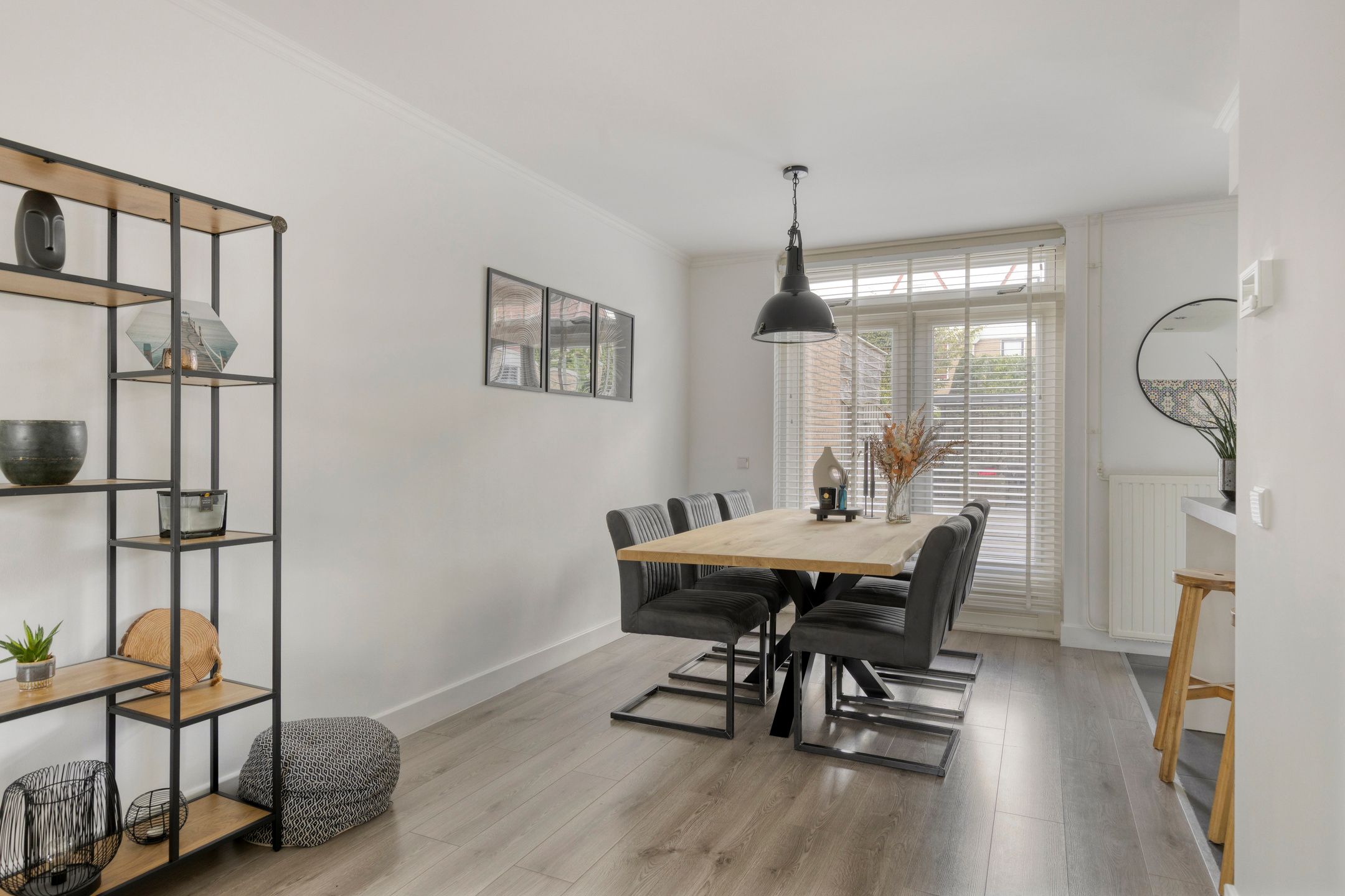 Photo 15 of Hendrik van Veldekestraat 7