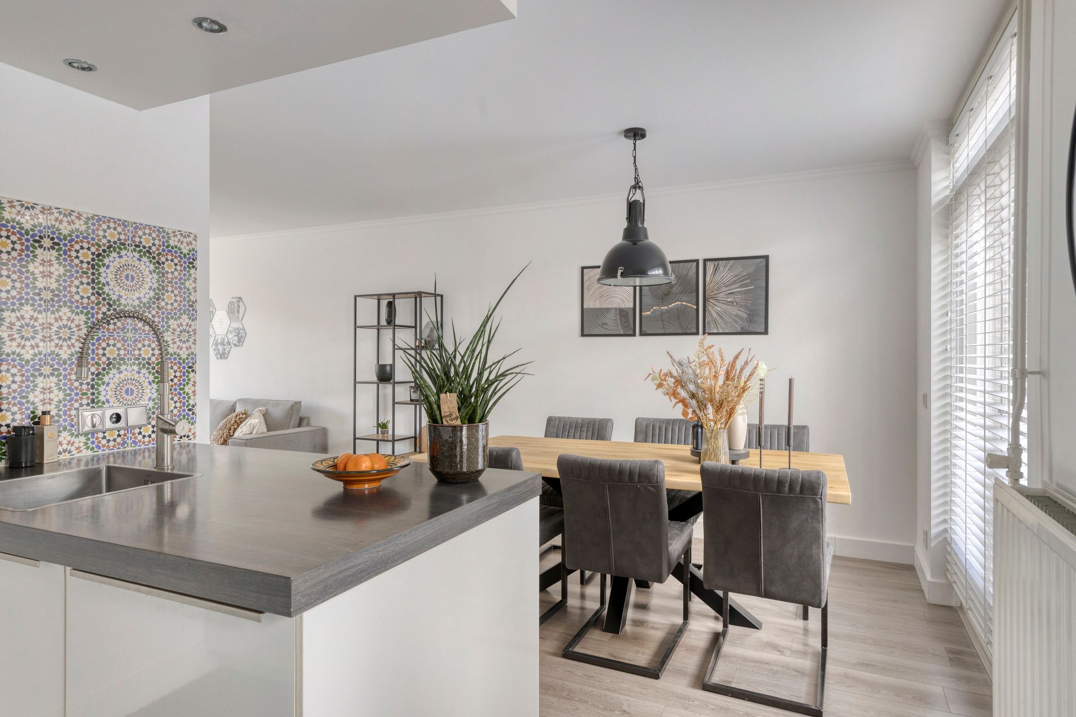 Photo 21 of Hendrik van Veldekestraat 7