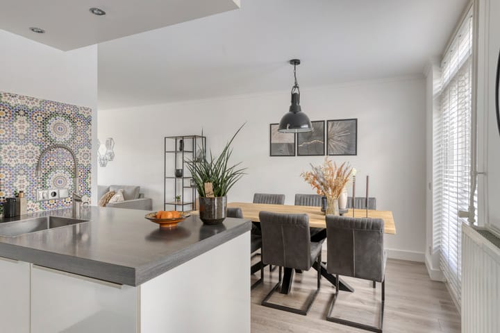 Foto 21 van Hendrik van Veldekestraat 7