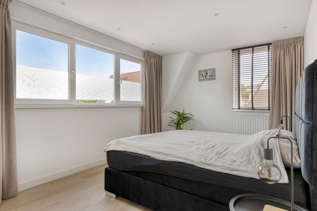 Photo 23 of Hendrik van Veldekestraat 7