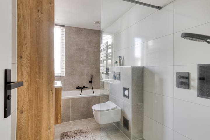 Foto 28 van Hendrik van Veldekestraat 7