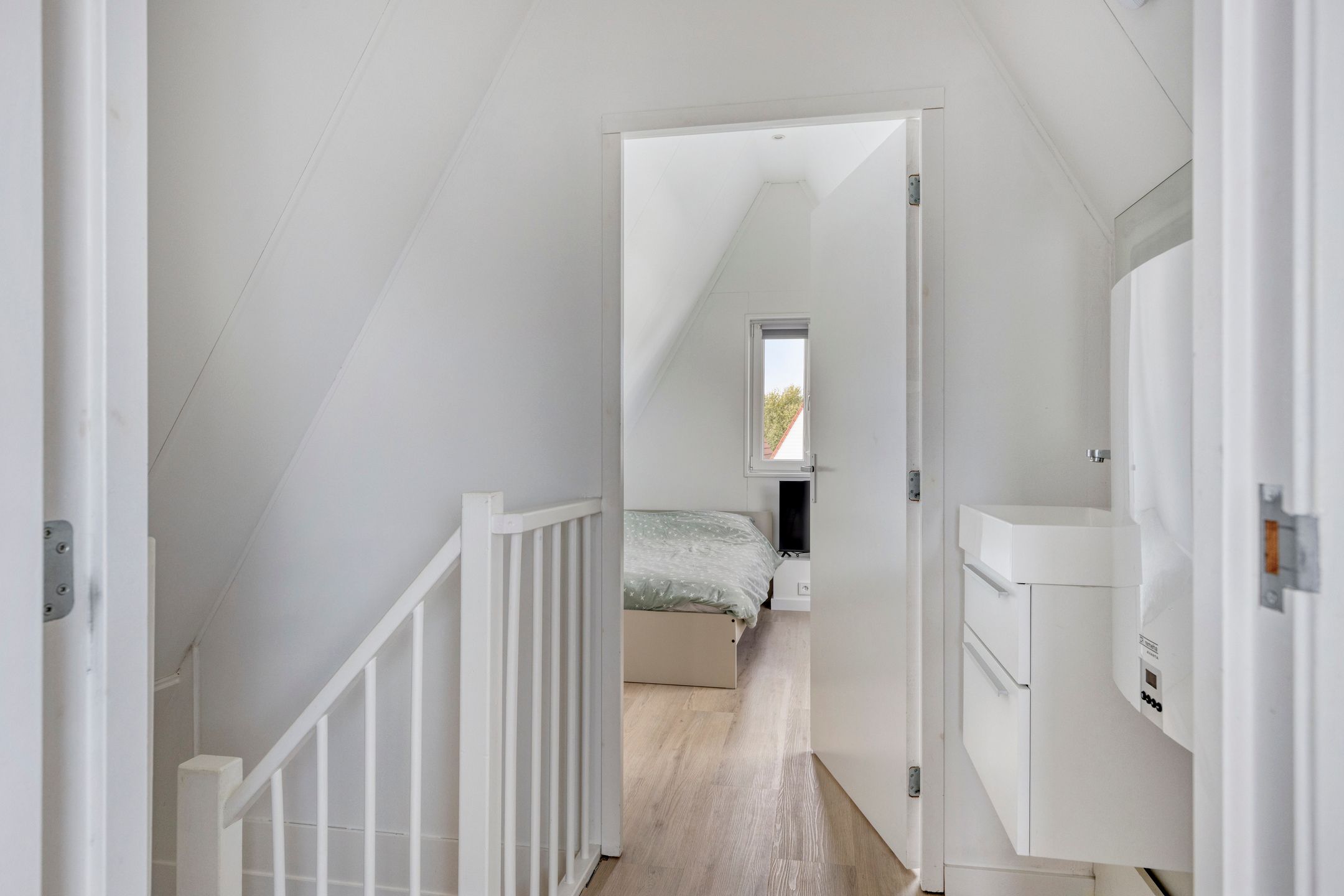 Photo 30 of Hendrik van Veldekestraat 7