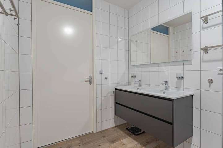 Foto 12 van Linnaeusweg 3