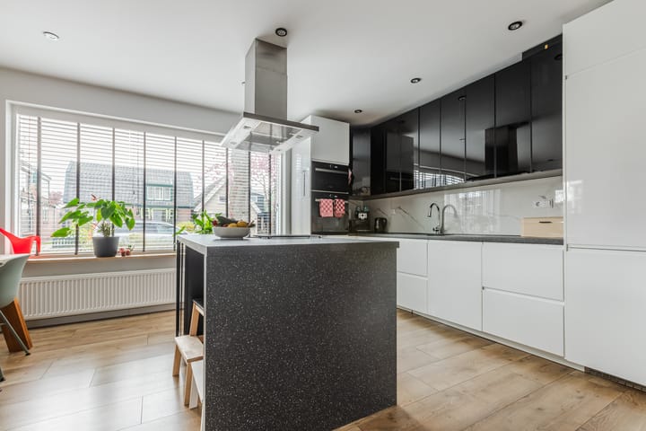 Foto 6 van Spoorstraat 62