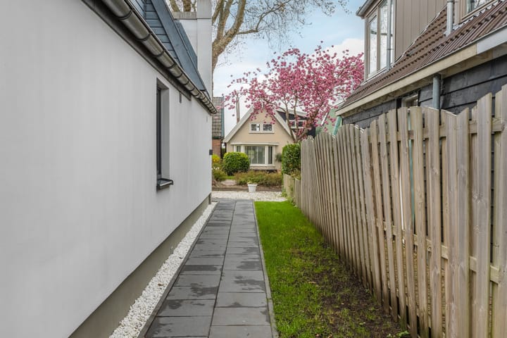 Foto 43 van Spoorstraat 62