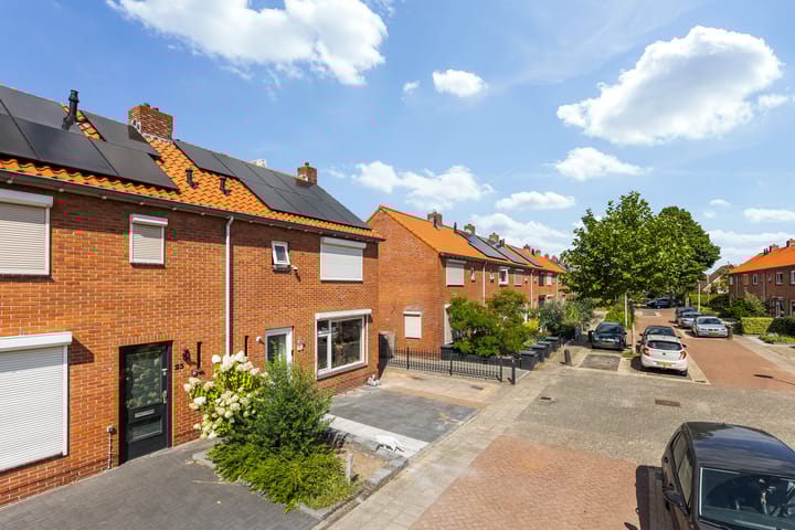 Foto 31 van Hazelaarstraat 21