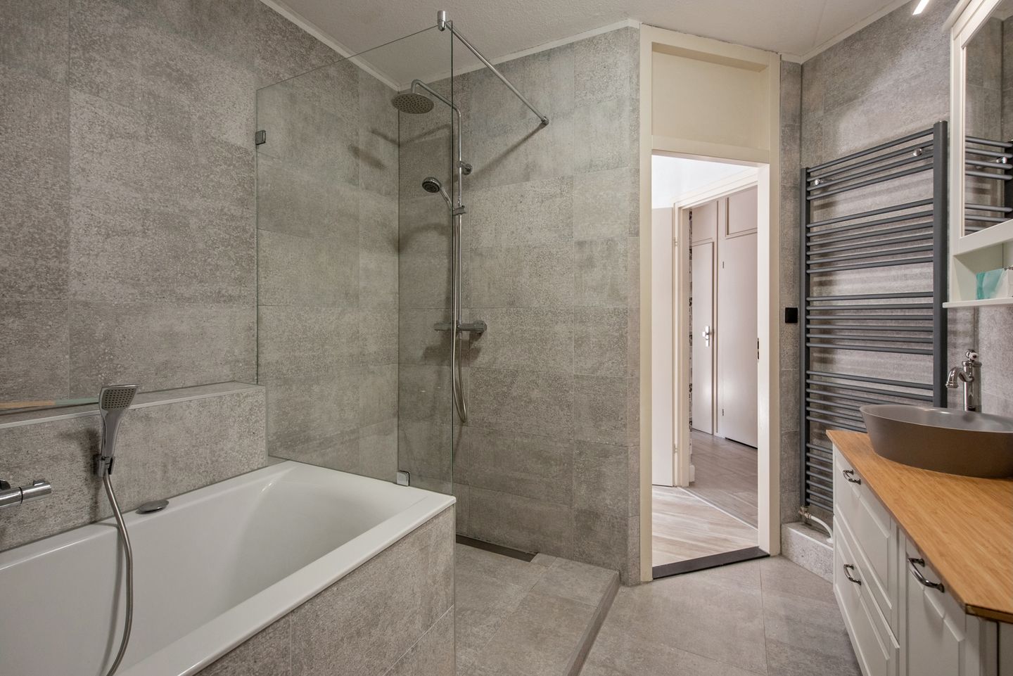 Foto 29 van Marshallplein 128