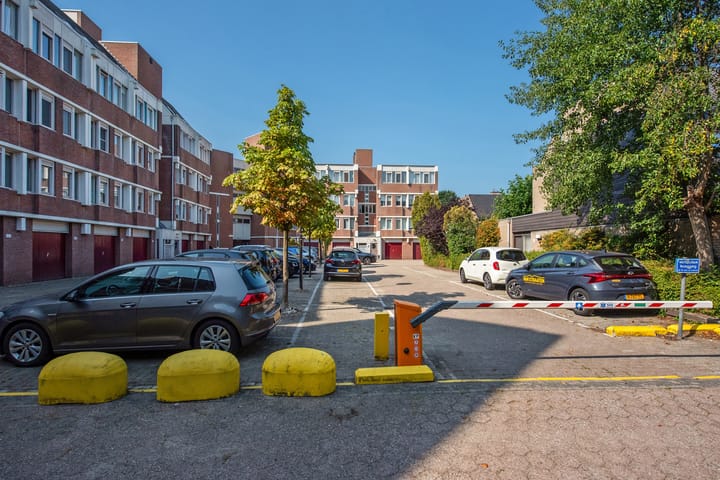 Photo 33 of Marshallplein 128