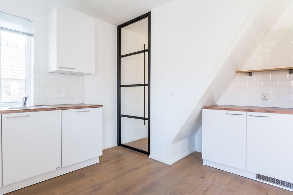 Photo 8 of Medemblikstraat 33-1