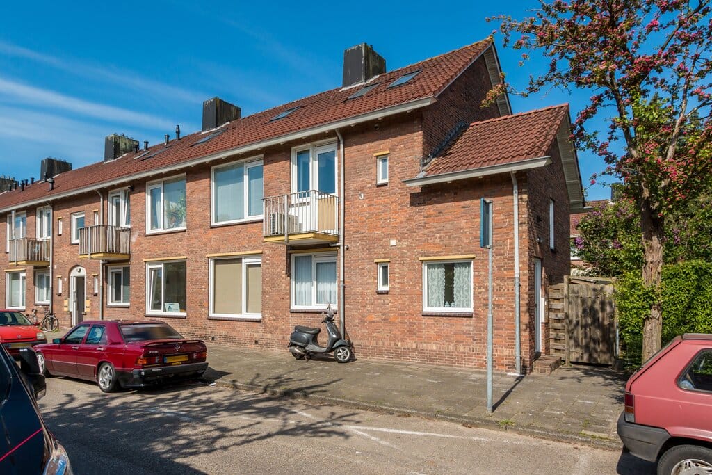 Photo 19 of Medemblikstraat 33-1