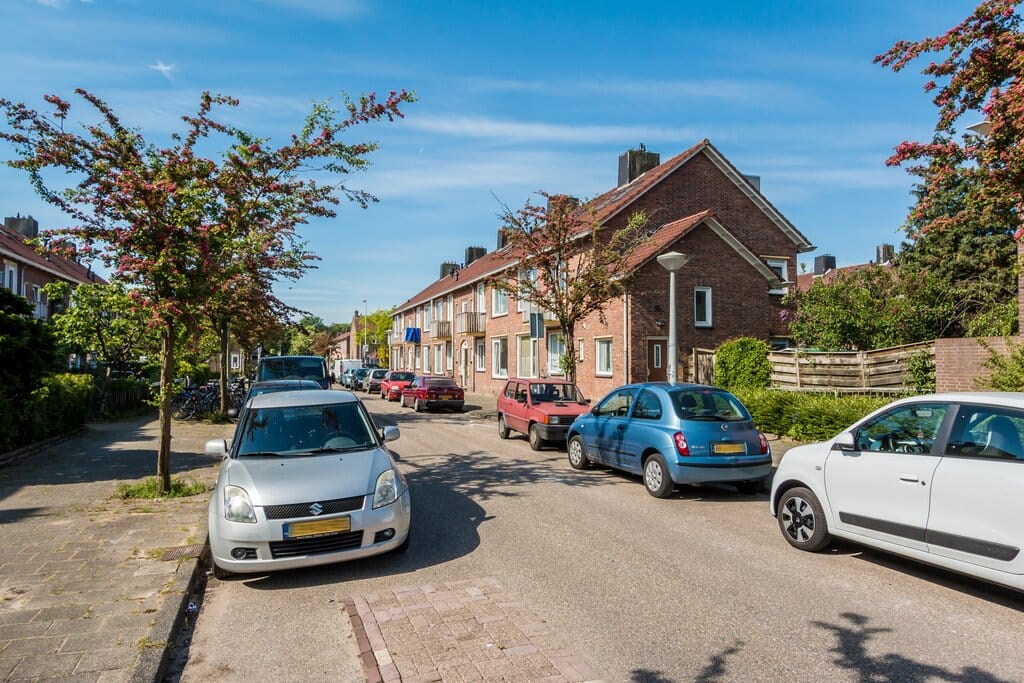 Photo 20 of Medemblikstraat 33-1