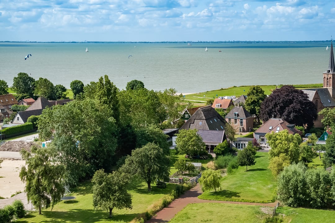 Foto 1 van Dorpsweg 107