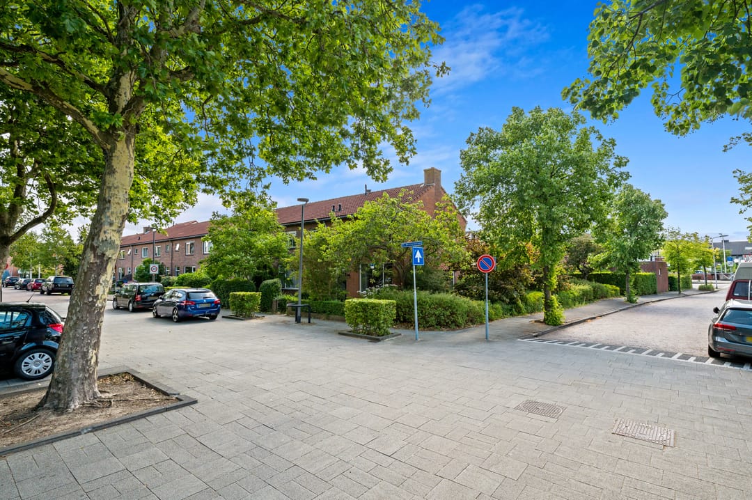 Photo 38 of Prins Bernhardstraat 9