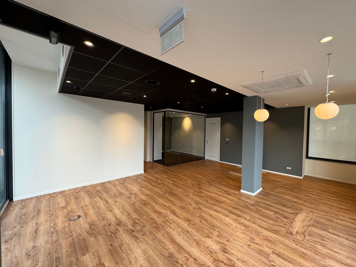 Bekijk foto 4 van Louis van der Maesenstraat 17