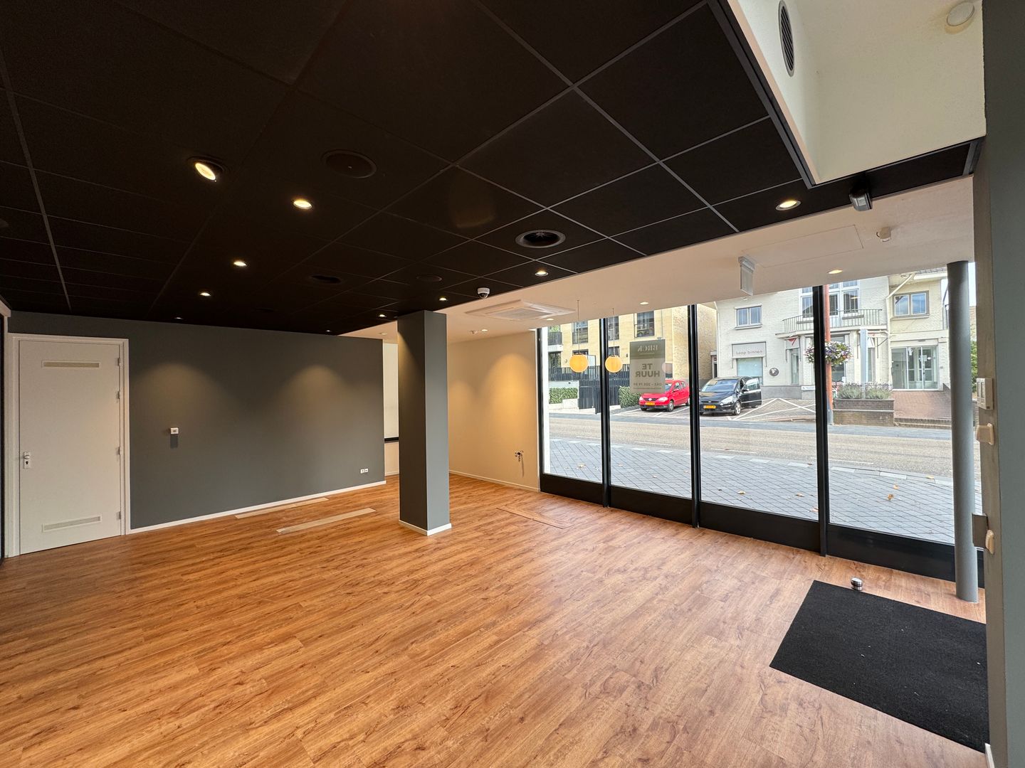 Bekijk foto 5 van Louis van der Maesenstraat 17