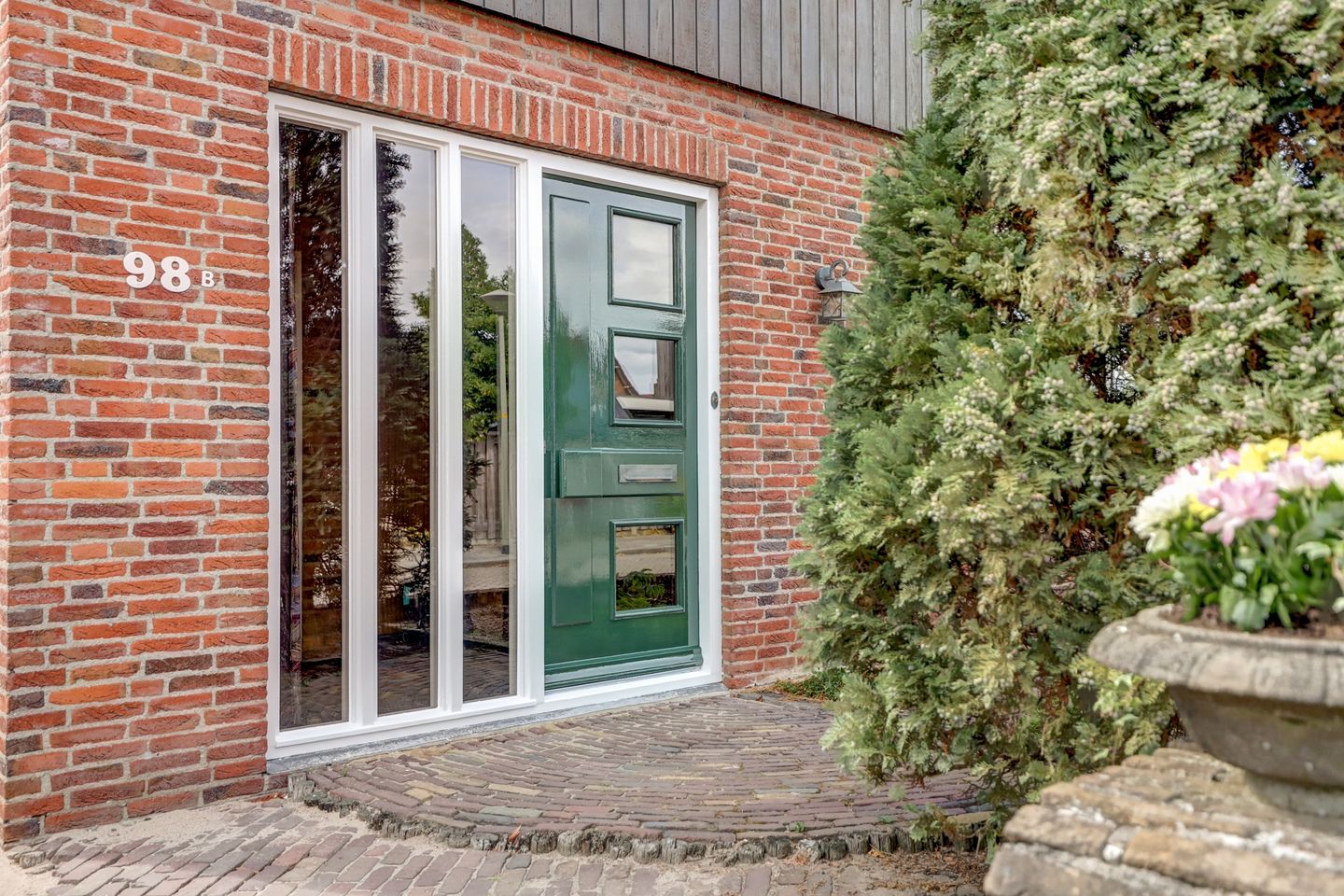 Photo 5 of Burgemeester Hermsenstraat 98-B