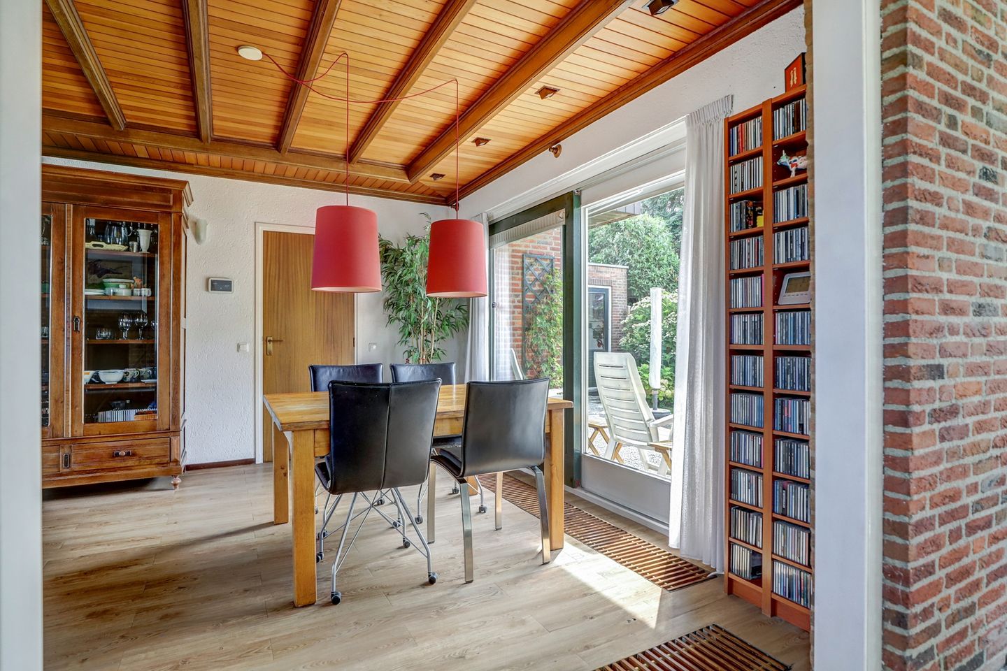 Photo 10 of Burgemeester Hermsenstraat 98-B