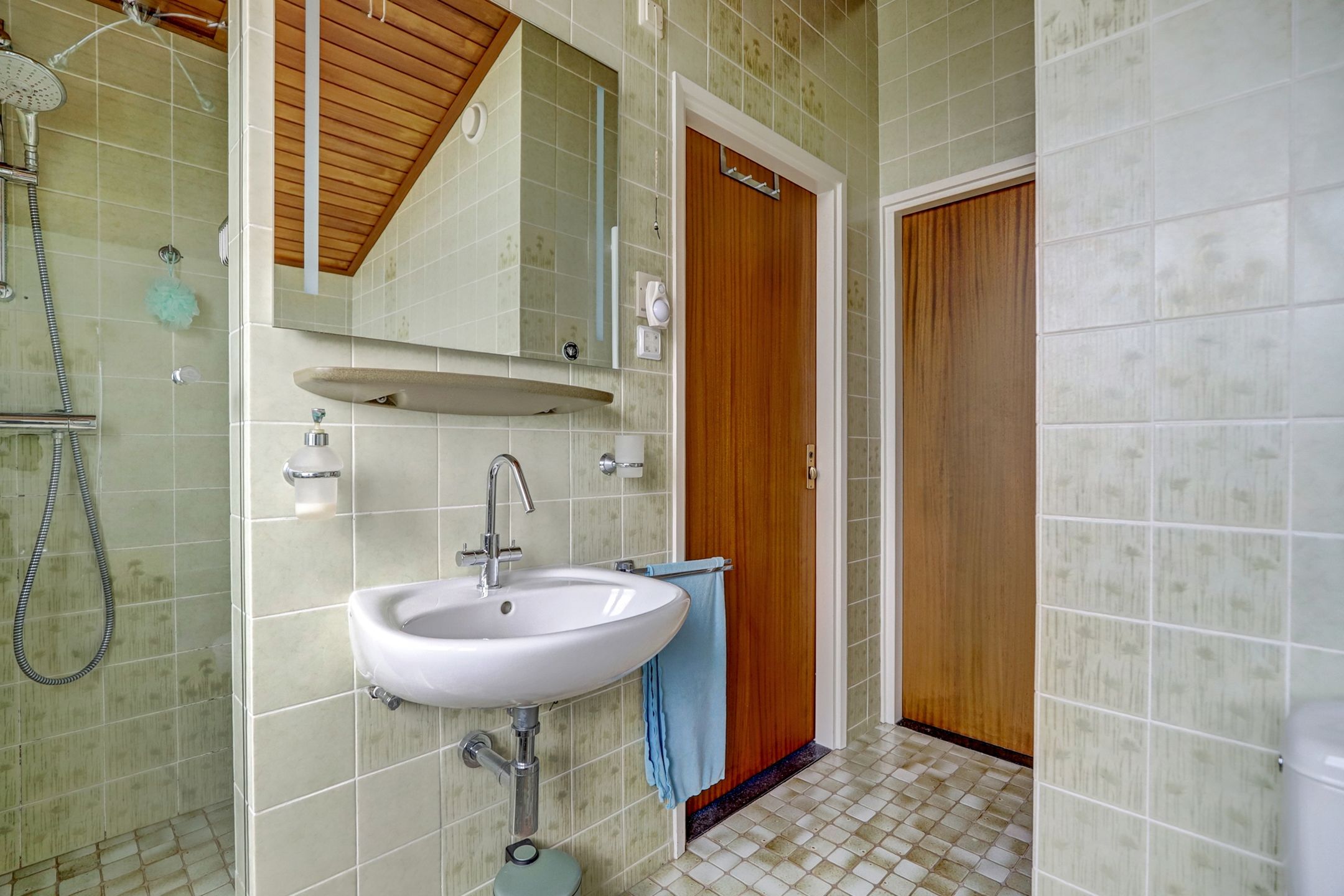 Photo 30 of Burgemeester Hermsenstraat 98-B