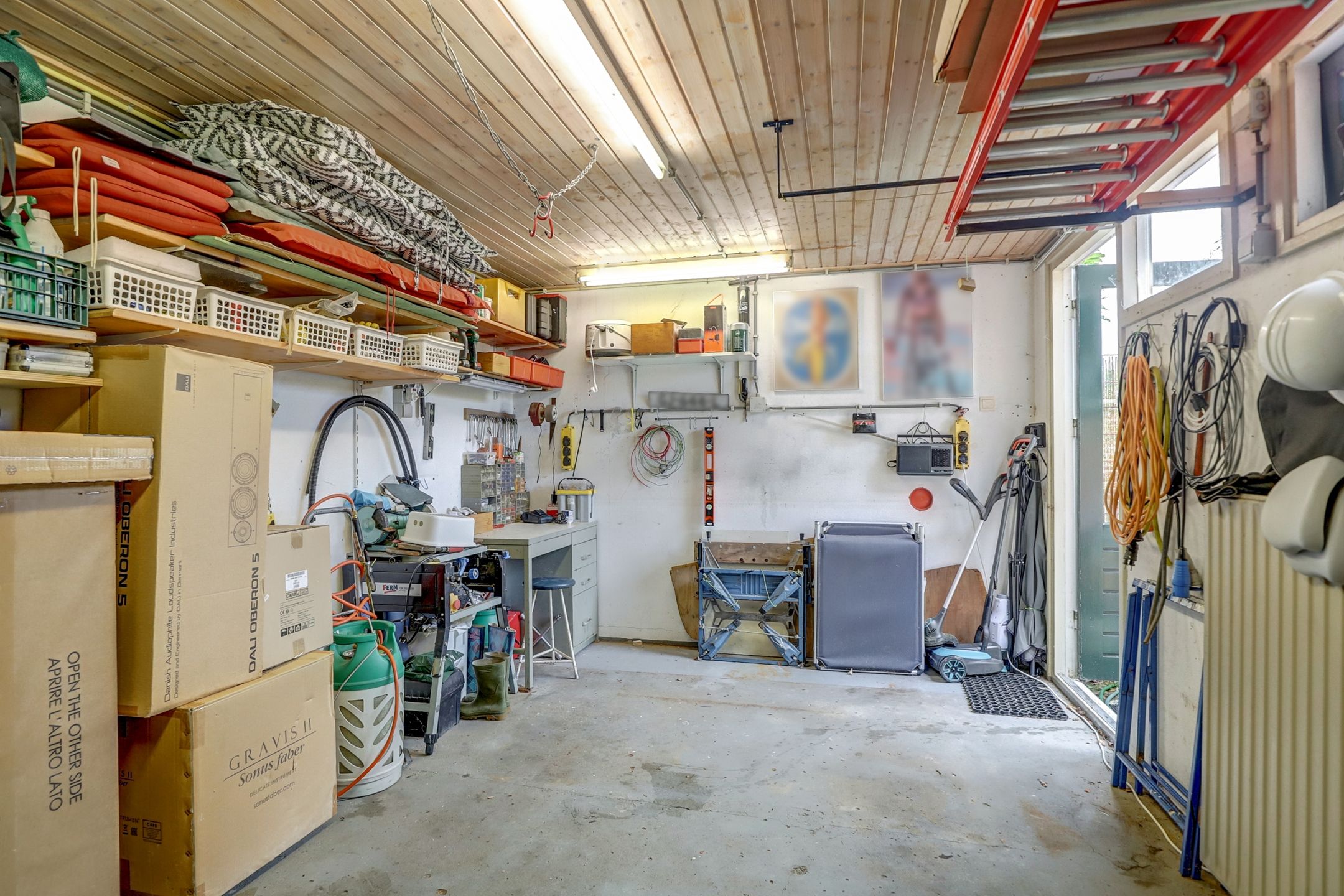 Photo 36 of Burgemeester Hermsenstraat 98-B