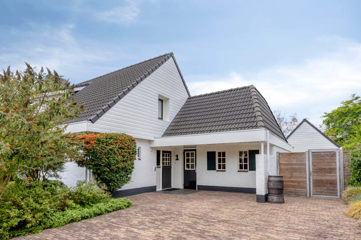 Foto 11 van Hugo Thijssensplein 1