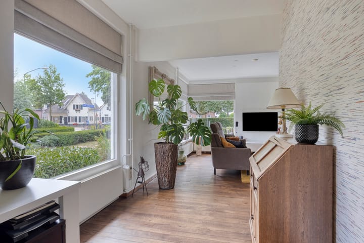 Foto 21 van Hugo Thijssensplein 1