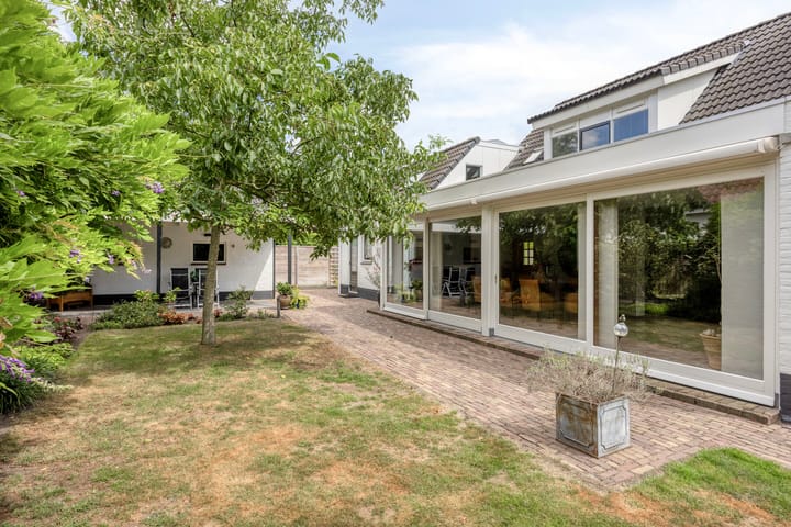 Foto 53 van Hugo Thijssensplein 1