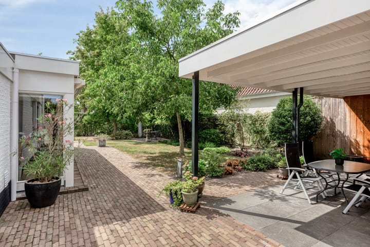 Foto 58 van Hugo Thijssensplein 1