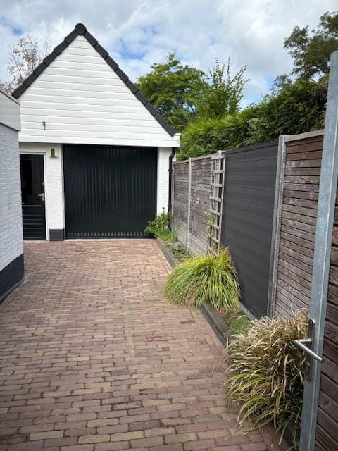 Foto 60 van Hugo Thijssensplein 1