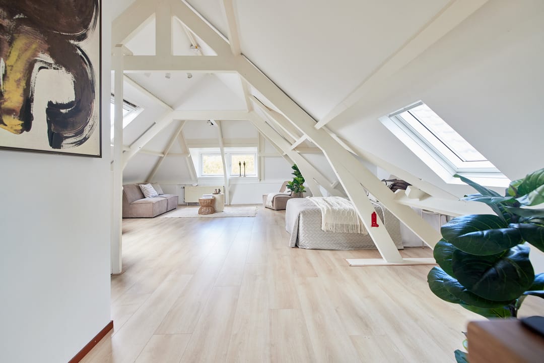 Photo 2 of Achterom 127-C