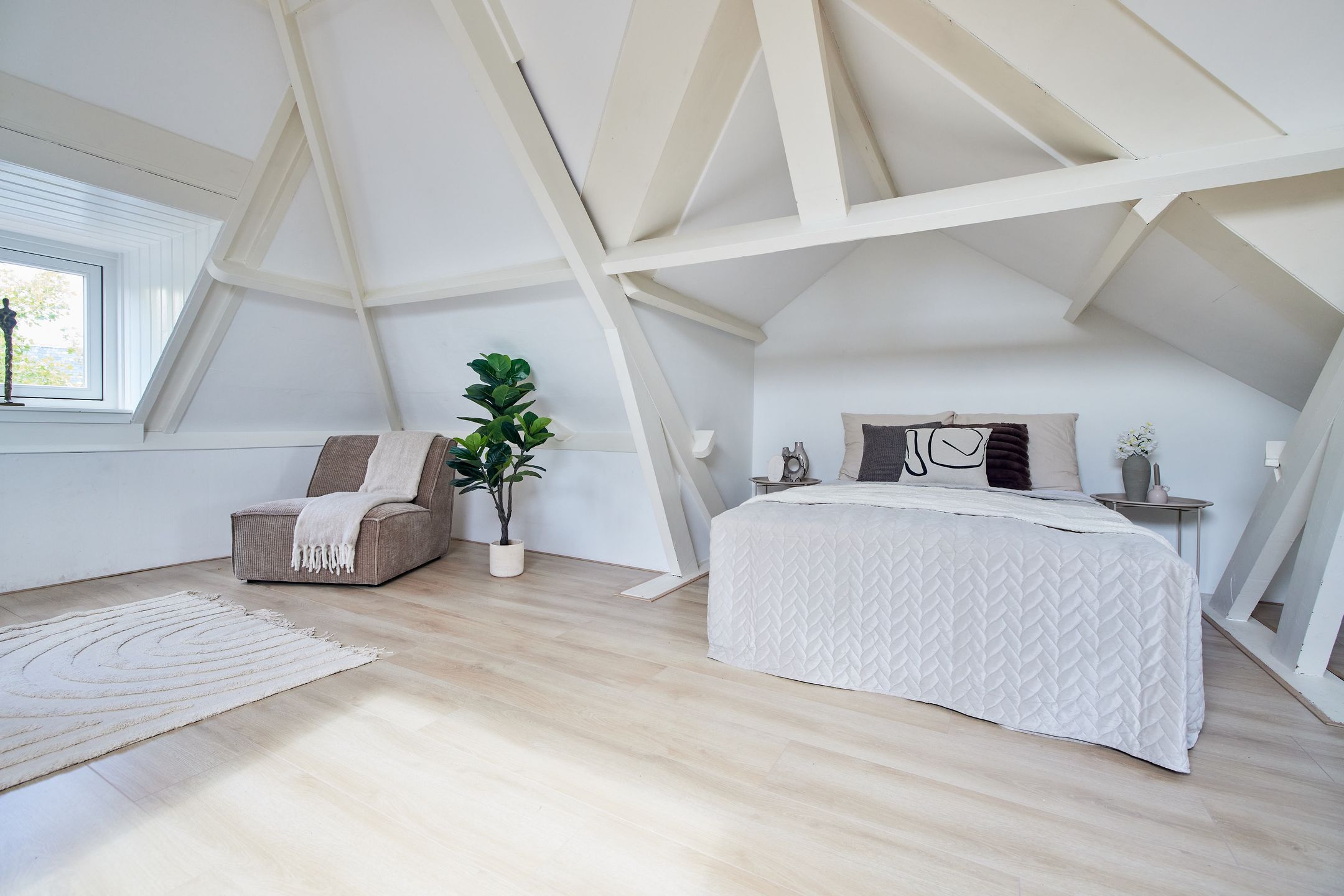 Photo 12 of Achterom 127-C