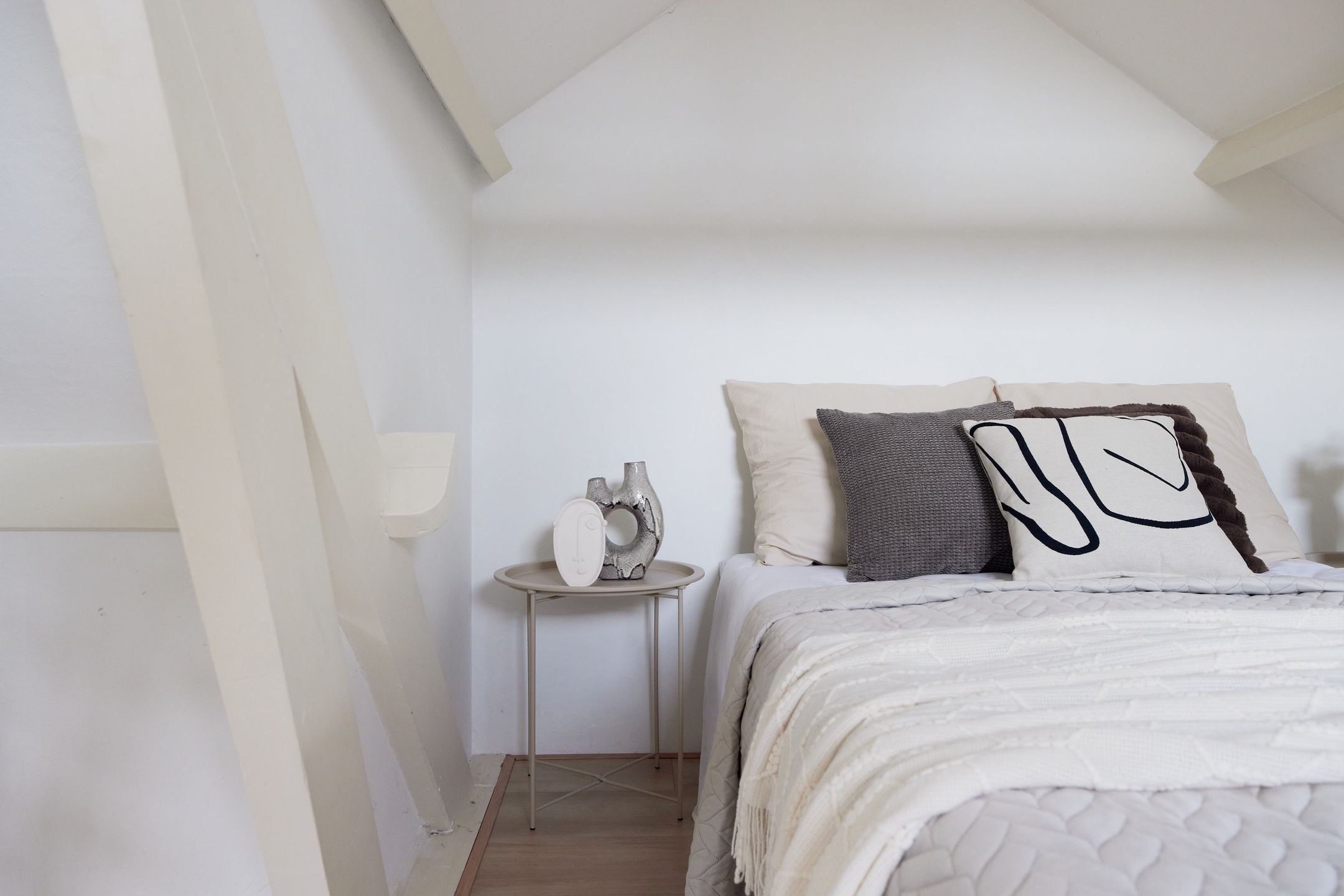 Photo 15 of Achterom 127-C