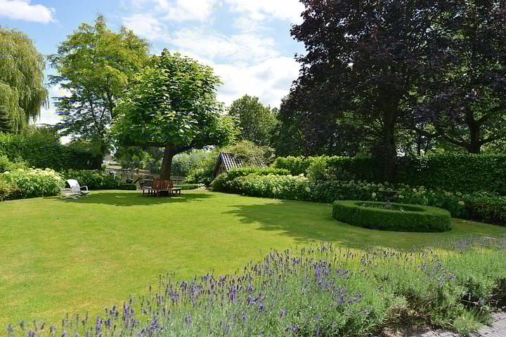 Photo 44 of Ameroever 64