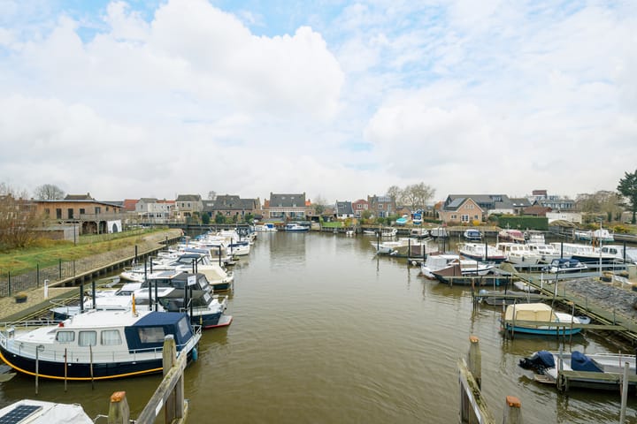 Photo 52 of Ameroever 64