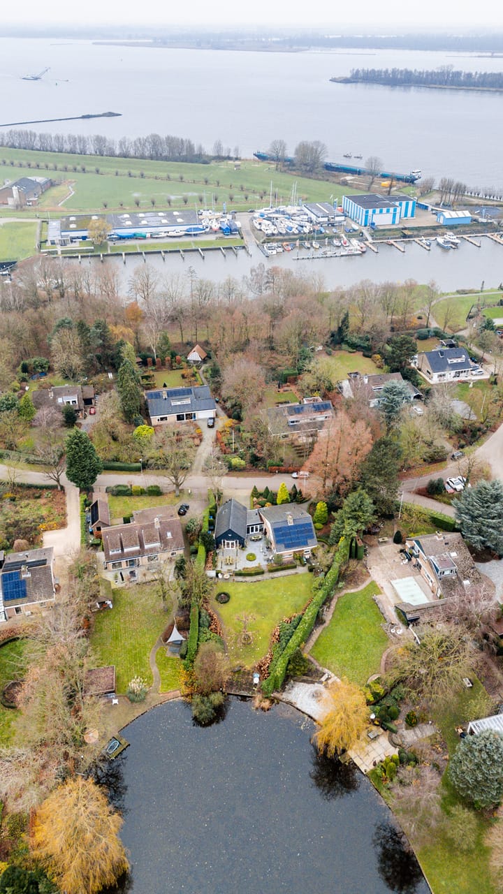 Photo 53 of Ameroever 64