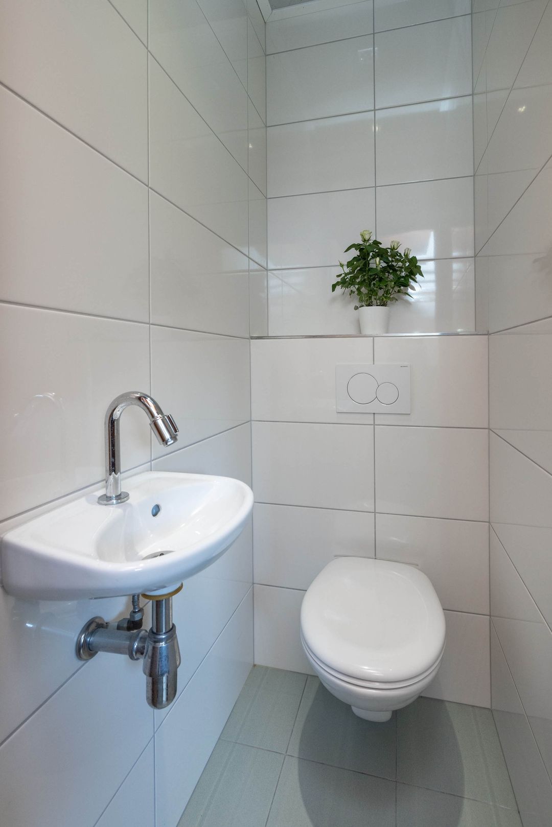 Photo 13 of Dinant Dijkhuisstraat 136