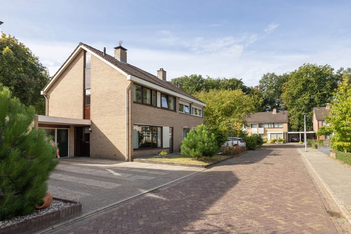 Foto 28 van Dinant Dijkhuisstraat 136