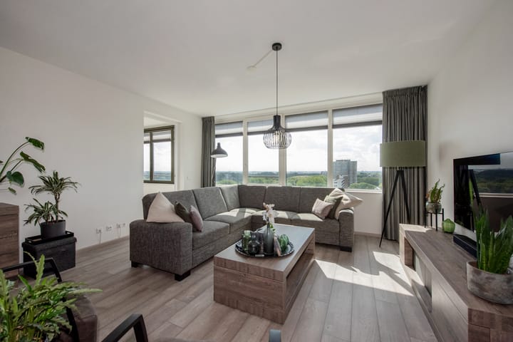 Photo 2 of Klaroenstraat 327