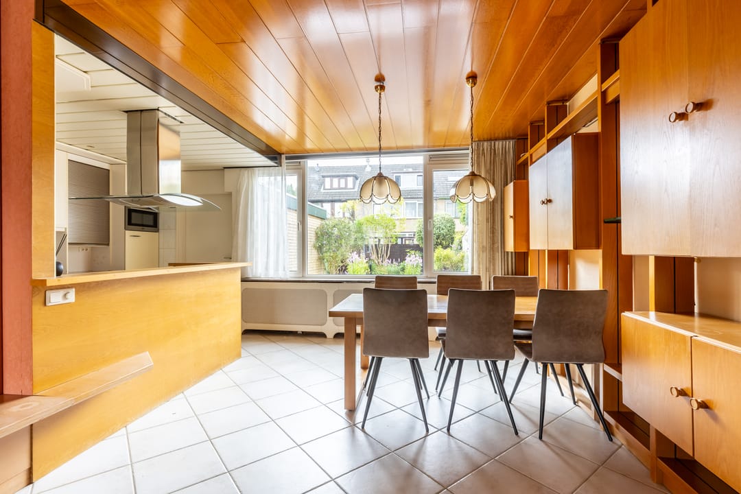 Photo 11 of Schevenstraat 36