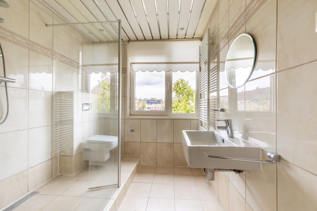 Photo 23 of Schevenstraat 36