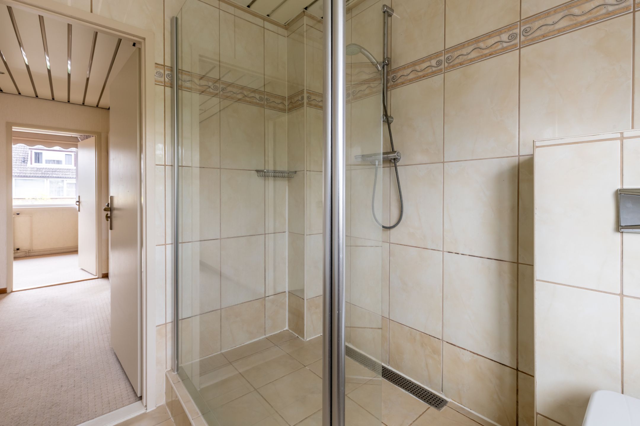 Photo 24 of Schevenstraat 36