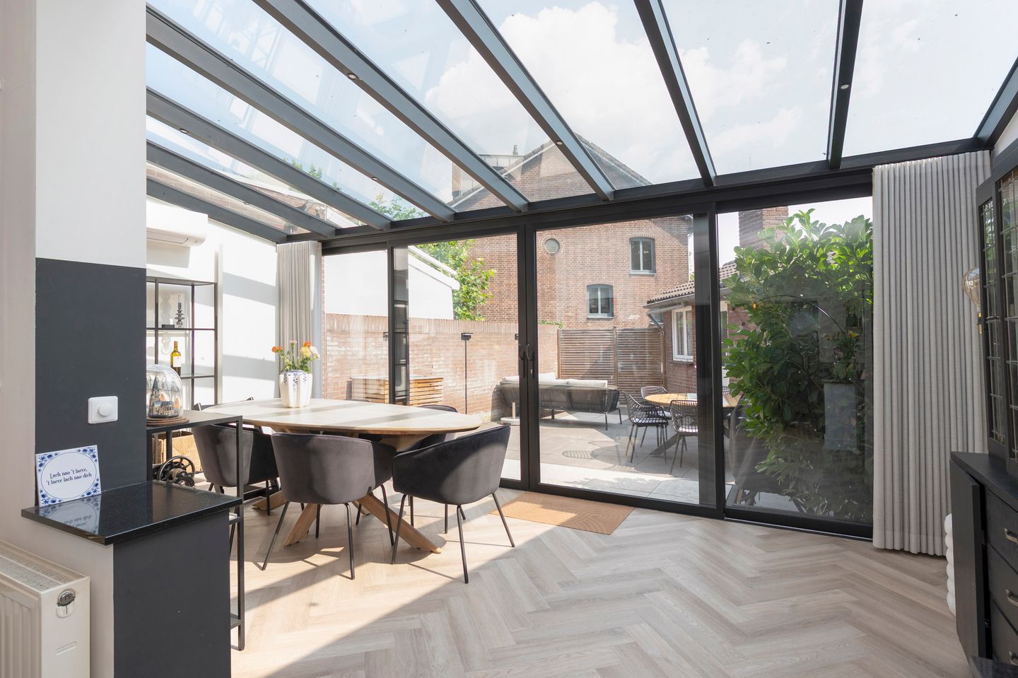 Foto 20 van Walramstraat 25